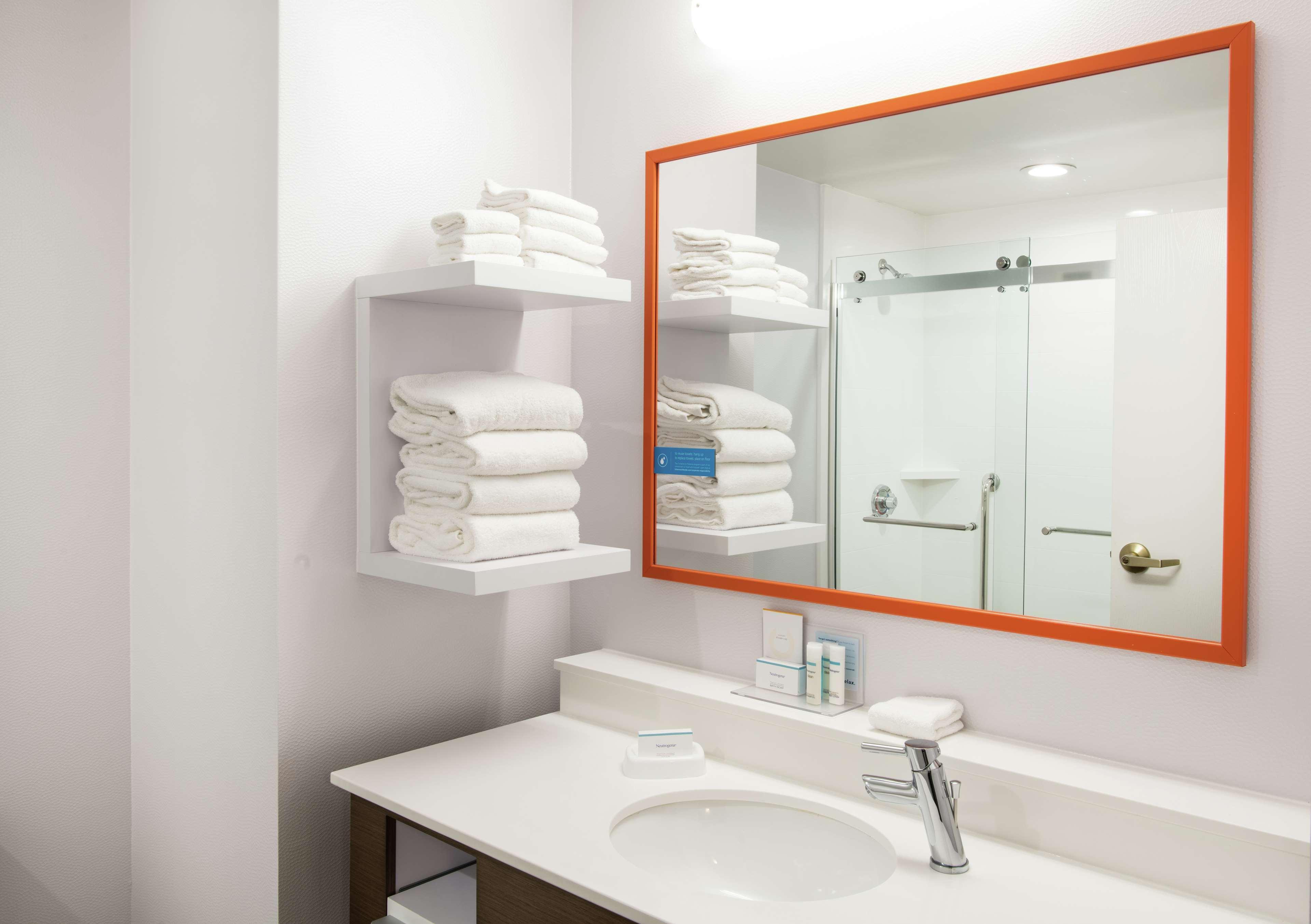 Hampton Inn Cleveland-Solon Экстерьер фото