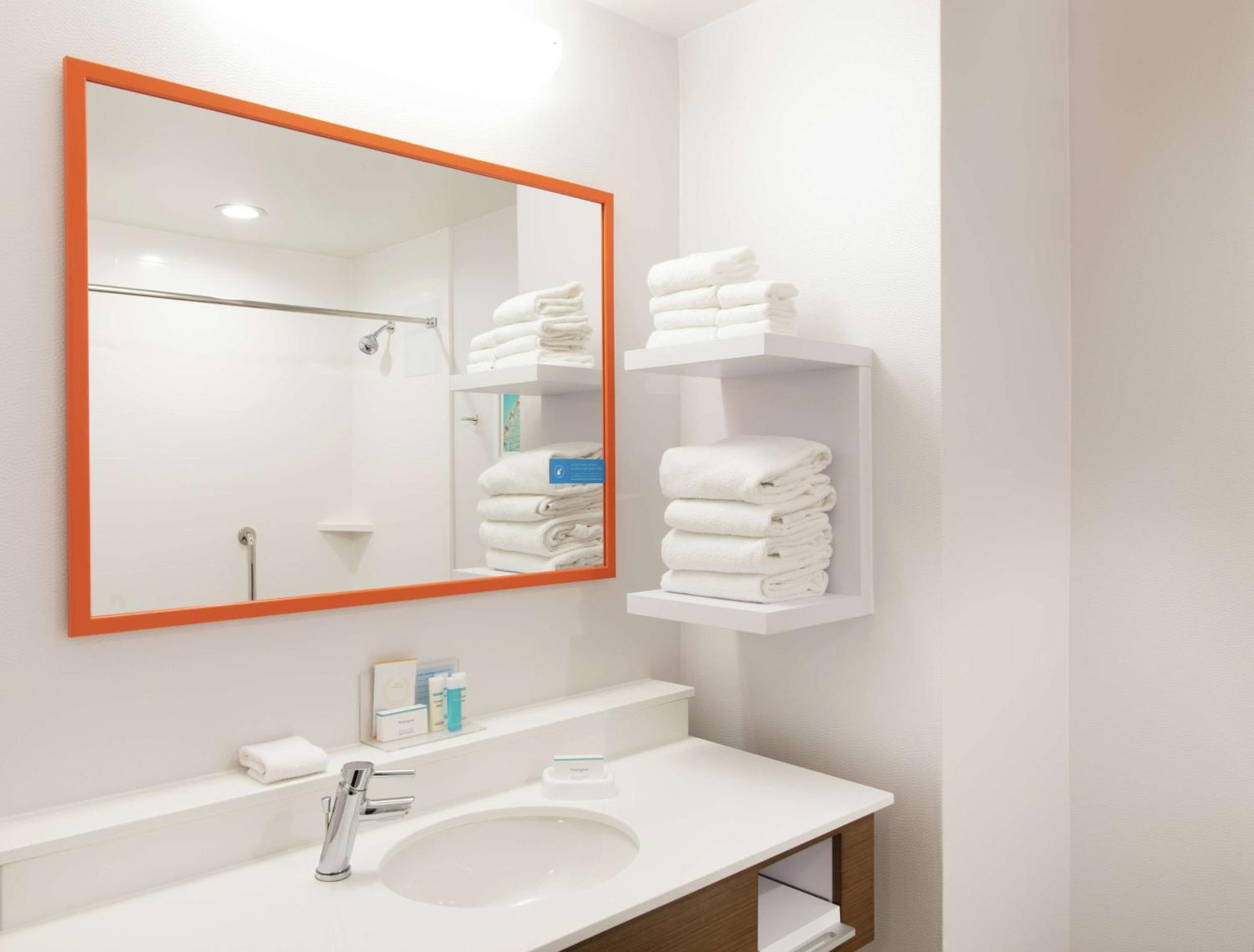 Hampton Inn Cleveland-Solon Экстерьер фото