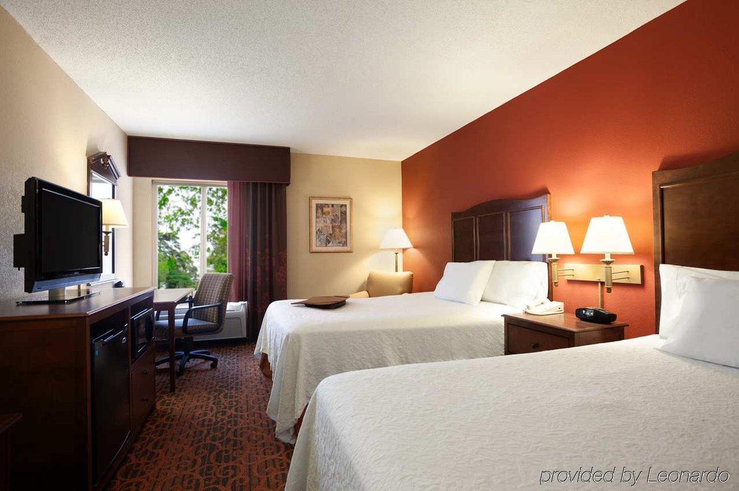 Hampton Inn Cleveland-Solon Экстерьер фото